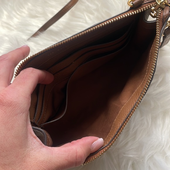 COPY - EUC Tory Burch Carson Striped Leather Crossbody - Picture 4 of 10